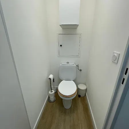 2 Pieces Climatise-wifi / 4 Voyageurs / Boxe Prive / 2 Piscines / 2 Tennis / Petanque / Pingpong Διαμέρισμα
